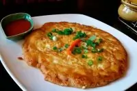 Запеканка с рисом и мясом по-тайски (Kai Jiew Moo Saap)