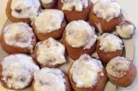 Диетические творожные булочки с изюмом и корицей