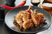 Куриные бедрышки по-сичуаньски