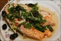 Лосось в цитрусовом маринаде с оливками