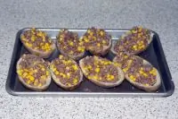 Кумпир — турецкий фаршированный картофель