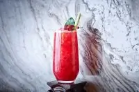 Лимонад с личи и малиной