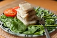 Треска на пару со шпинатом