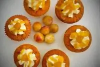 Маффины со сливами