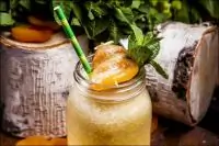 Смузи «Ревень с персиком»