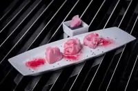 Воздушная меренга с кремом из черного кунжута