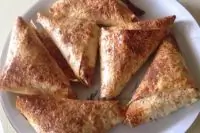 Треугольники из лаваша с творожно-банановой начинкой