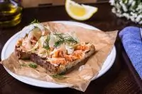 Брускетта с лососем, фенхелем и сыром