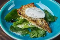 Грибной пирог с трюфельным кремом