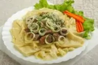 Бешбармак на мясном бульоне