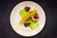 Тартар из сибаса в соусе понзу