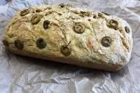 Хлеб с оливками и розмарином