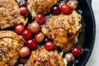 Курица с виноградом в вине