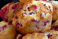 Маффины с малиной и белым шоколадом