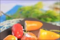 Закусочные перчики с начинкой из сыра и зелени