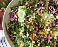 Салат из мангольда и капусты