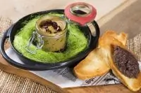 Паштет из печени цыпленка с луковым джемом