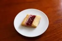 Скурна-сюльткакор (Квадратики с джемом)