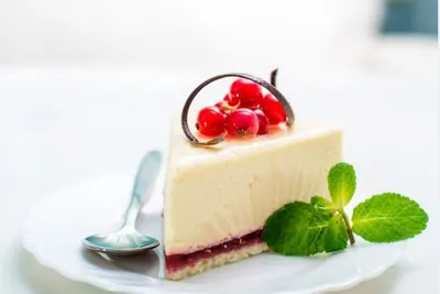 Творожно-клюквенный торт без выпечки