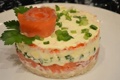 Салат с картофелем и рыбой