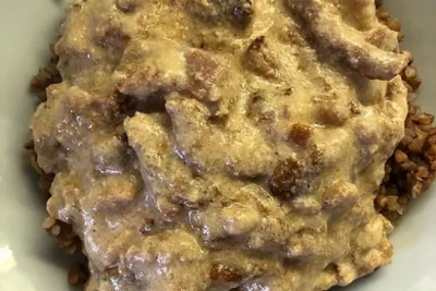 Бефстроганов из телятины с грибами в мультиварке