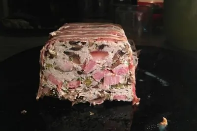 Куриный террин с беконом