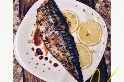 Скумбрия в лимонно-соевом соусе с базиликом