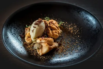 Блинчики с каштановым медом и грушей