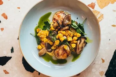 Гребешки с кукурузой и грибами