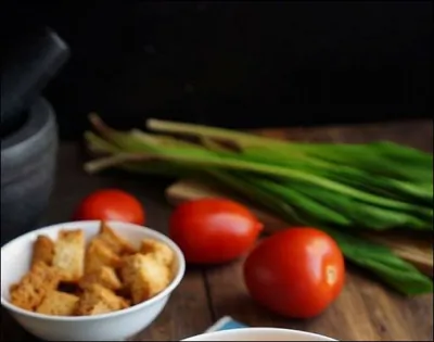 Гаспачо с болгарским перцем и авокадо