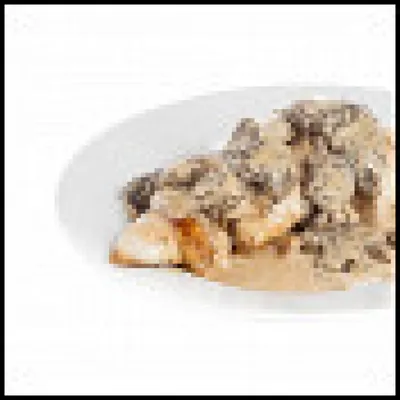 Куриная грудка со сморчками и сливочно-хересным соусом