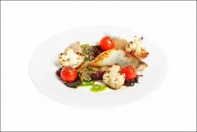 Судак с пюре из цветной капусты