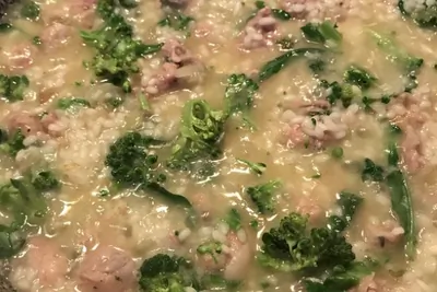 Ризотто с колбасками и брокколи