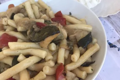 Паста с морскими гребешками и цукини