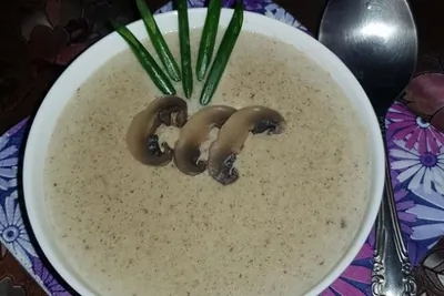 Крем-суп из шампиньонов с чесноком