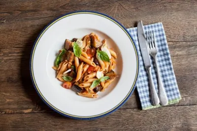 Пенне с печеными баклажанами