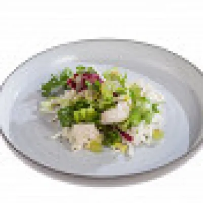 Салат из запеченной курицы с яблоком