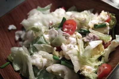 Мазаные яйца с овощами