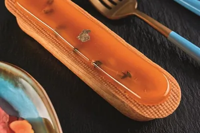 Соленый эклер «мандарин — утиный паштет»