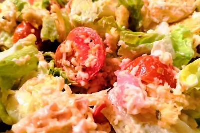 Салат «Цезарь» с копченой курицей