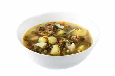 Зеленые щи с листьями ревеня