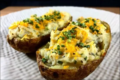 Печеный картофель с грибами и шпинатом