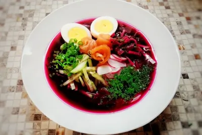 Ботвинья со слабосоленой форелью