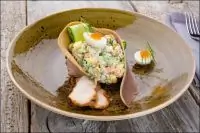 Оливье с отварным языком и запеченной курицей