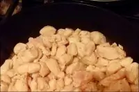 Курица с апельсинами и оливками