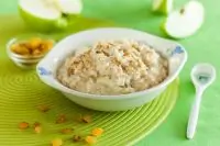 Овсяная каша с яблоком, изюмом и корицей в мультиварке