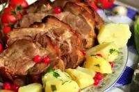 Телятина с картофелем и грибами