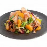 Салат с мандаринами и прошутто