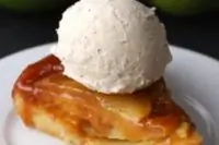 Яблочный пирог с карамелью