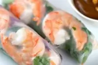 Рулеты с креветками и огурцами